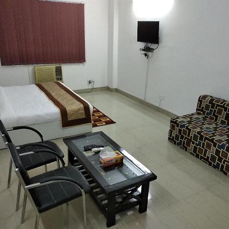 ניו דלהי The Radiance Suites And Apartment מראה חיצוני תמונה