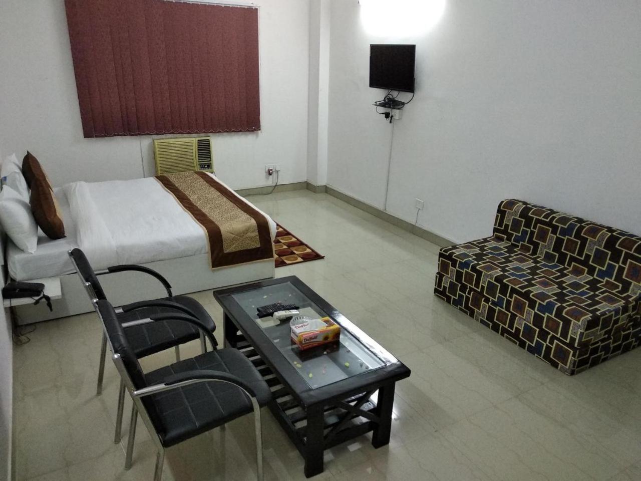 ניו דלהי The Radiance Suites And Apartment מראה חיצוני תמונה